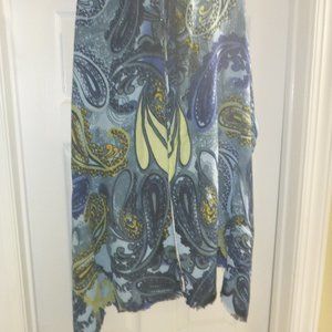 Woman's Lightweight 100% Rayon Paisley Prinf Scarf / Wrap